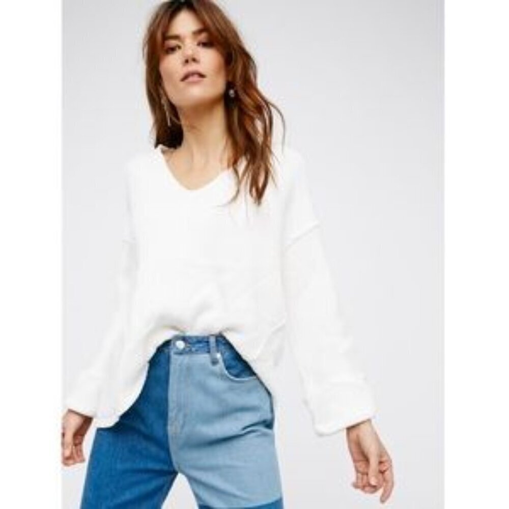 Free People La Brea V-Neck White Knit Sweater Size XS 100% cotton boho chic 90s